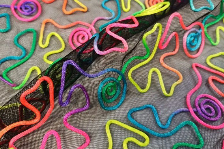 Tessuti: Netzstoff Tüll crazy bunt – Nuovo (secondo la descrizione) da Breitenbach venduto da Hirzefaeger
