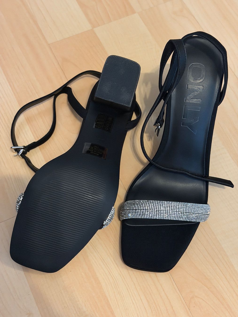 Scarpe da donna: High Heels schwarz mit Glitzer, Grösse 39 – Nuovo e nell'imballaggio originale da Hochdorf venduto da maj_869r 1