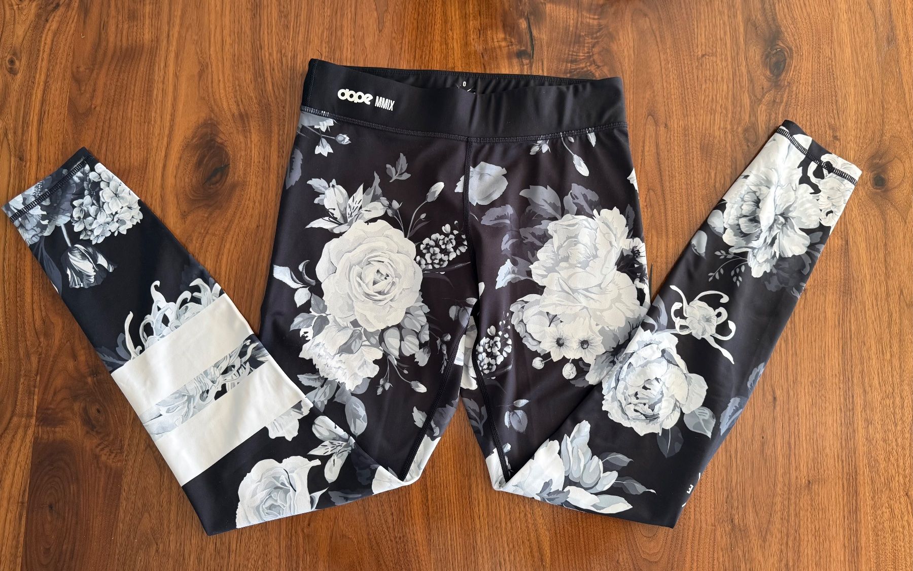 Dope Leggings: Sporthose von Dope Grösse M – Usato da Wil SG venduto da lana_jess20