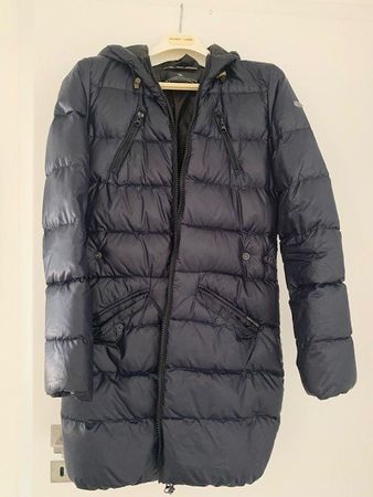 Manteau doudoune bleu marine de la Maison Scotch