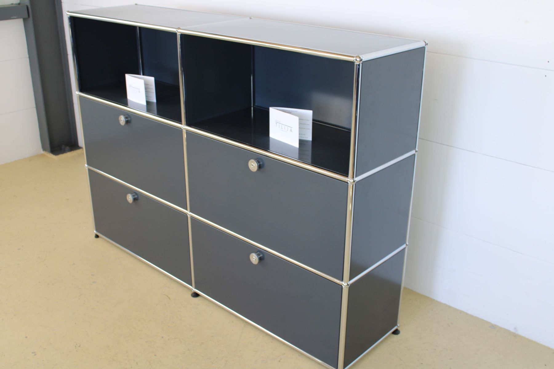 USM Cassettiere: USM Sideboard Anthrazitgrau, Umbau & Lieferung möglich – Usato da Meinisberg venduto da atelier_TILIJA 6
