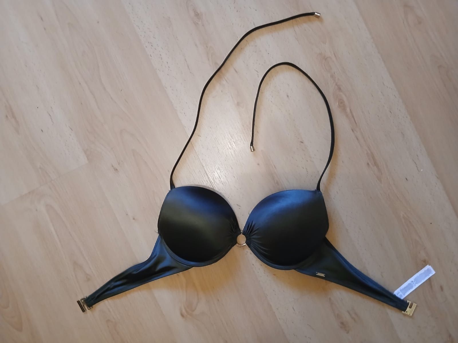 Badekleider & Bikinis: Bikini Top olive Grösse 80C  – Neu (gemäss Beschreibung) aus Balsthal von Leila_Luna