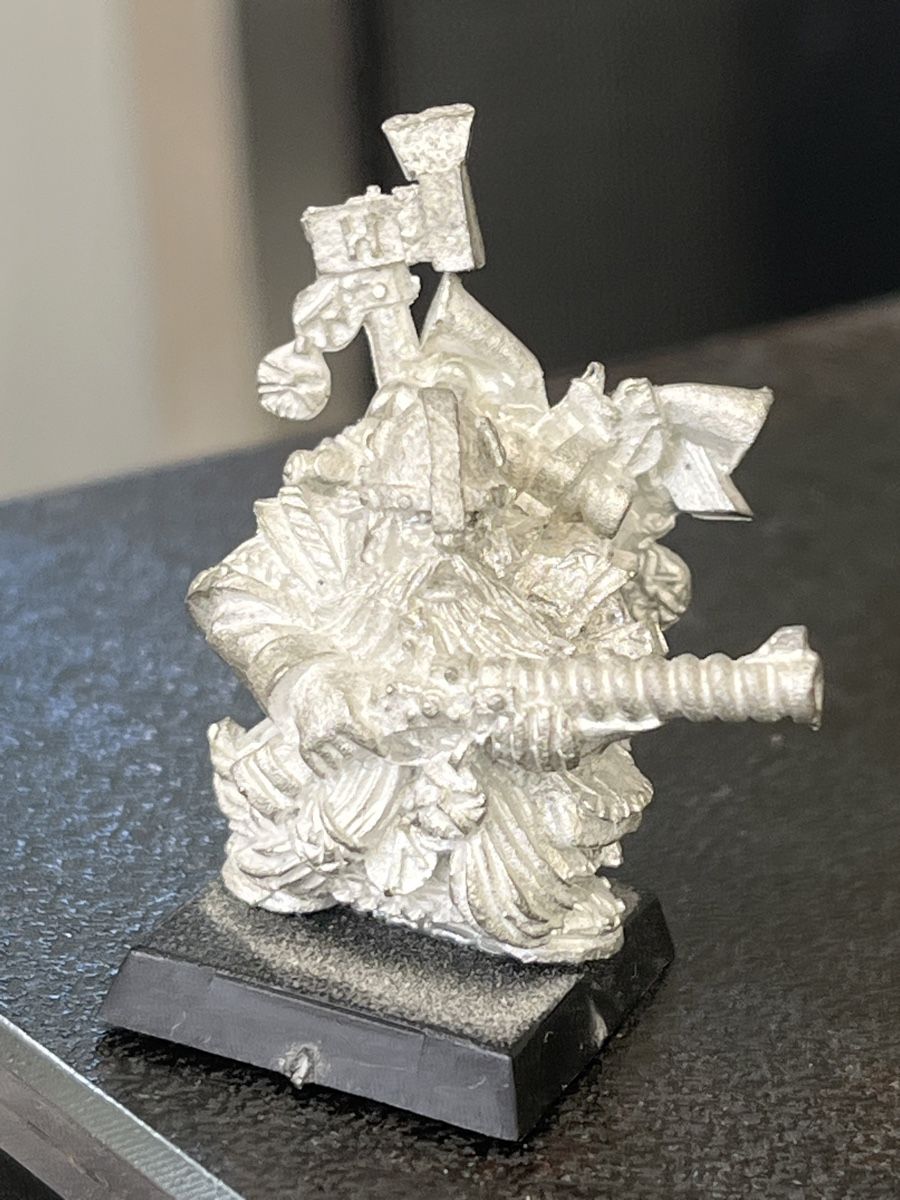 Statuette: Warhammer Figur aus Metall – Usato da Nussbaumen AG venduto da Miri-Bigi