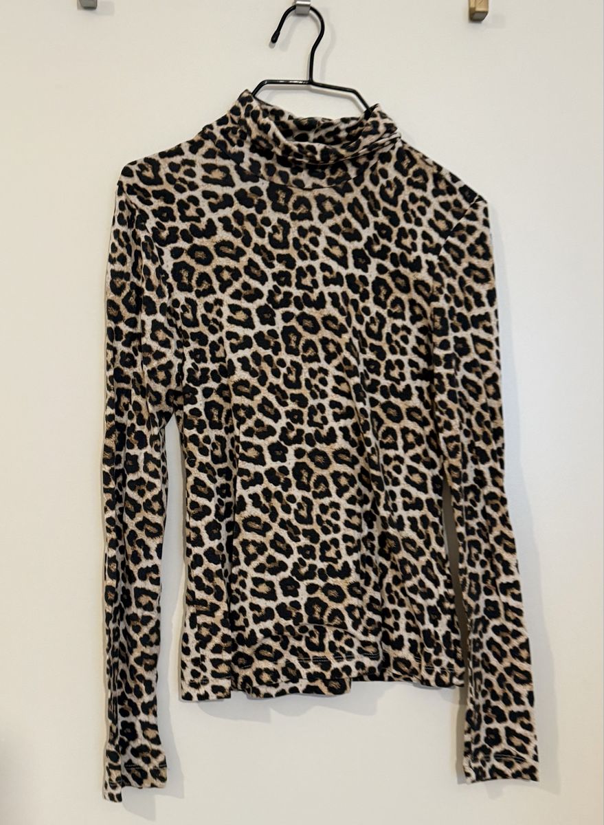 H&M Pullover & Sweatshirts: Rollkragenpullover Leoparden (H&M, Gr. S) – Gebraucht aus Luzern von vqu_8gks