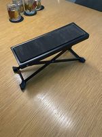 Repose-pied pliable Tornado pour guitare
