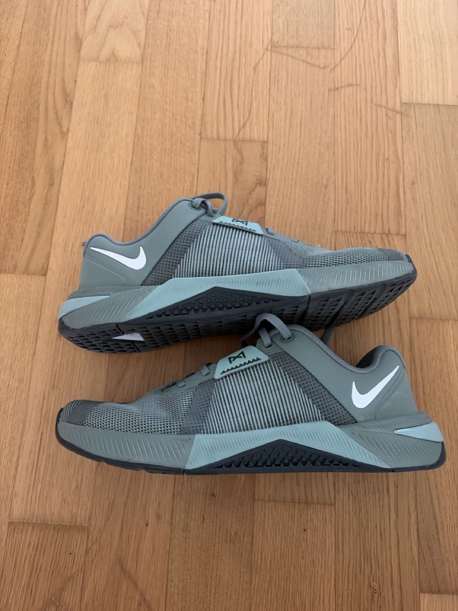 Nike Scarpe da uomo: Nike Performance Metcon 10, Grösse 43, Dunkelgrün – Nuovo (secondo la descrizione) da Zürich venduto da Hanfredd 1