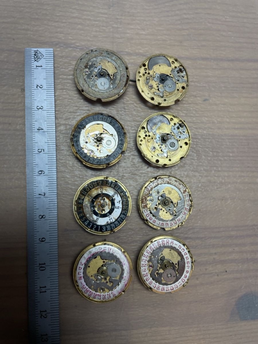 Rado Orologi: 8x Rado Uhrwerk 006 oder AS 1858 und 1859 – Difettoso da Varen venduto da Brico41 3