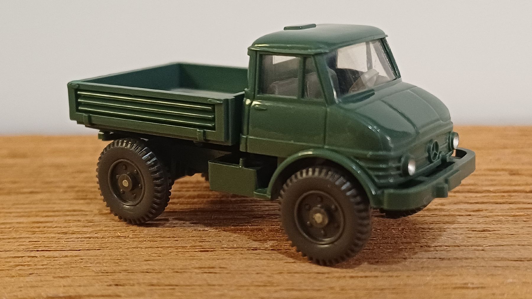 Wiking Modellini d'auto: MB Unimog 406 von Wiking – Nuovo (secondo la descrizione) da Uznach venduto da Katinka83