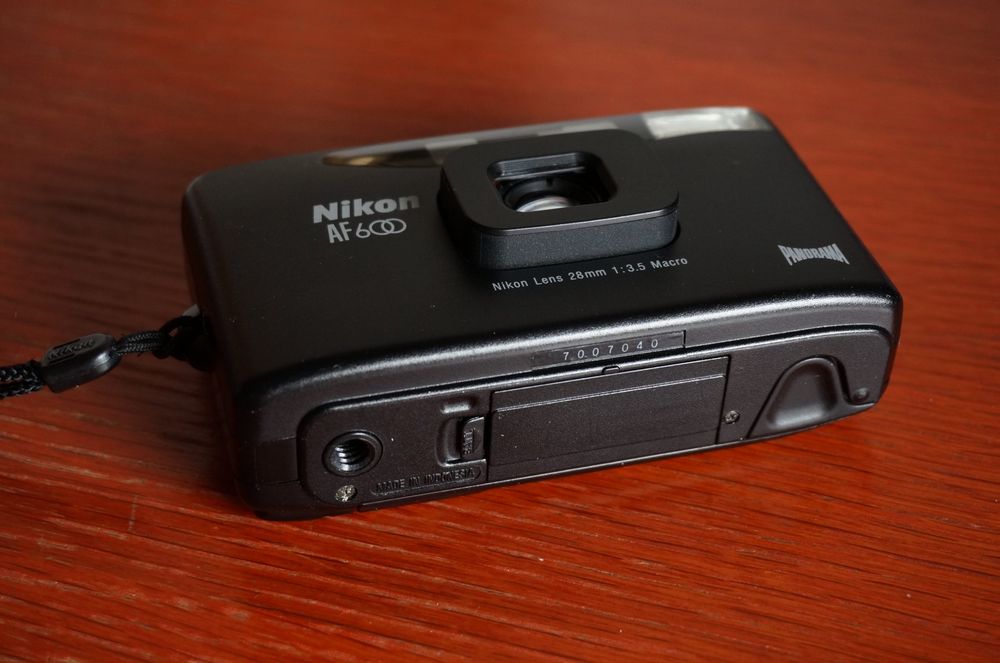 【じん】Nikon AF600 QD 28mm F3.5 Macro Nikon AF600 - A Hidden Treasure — Alexander Matragos | Food