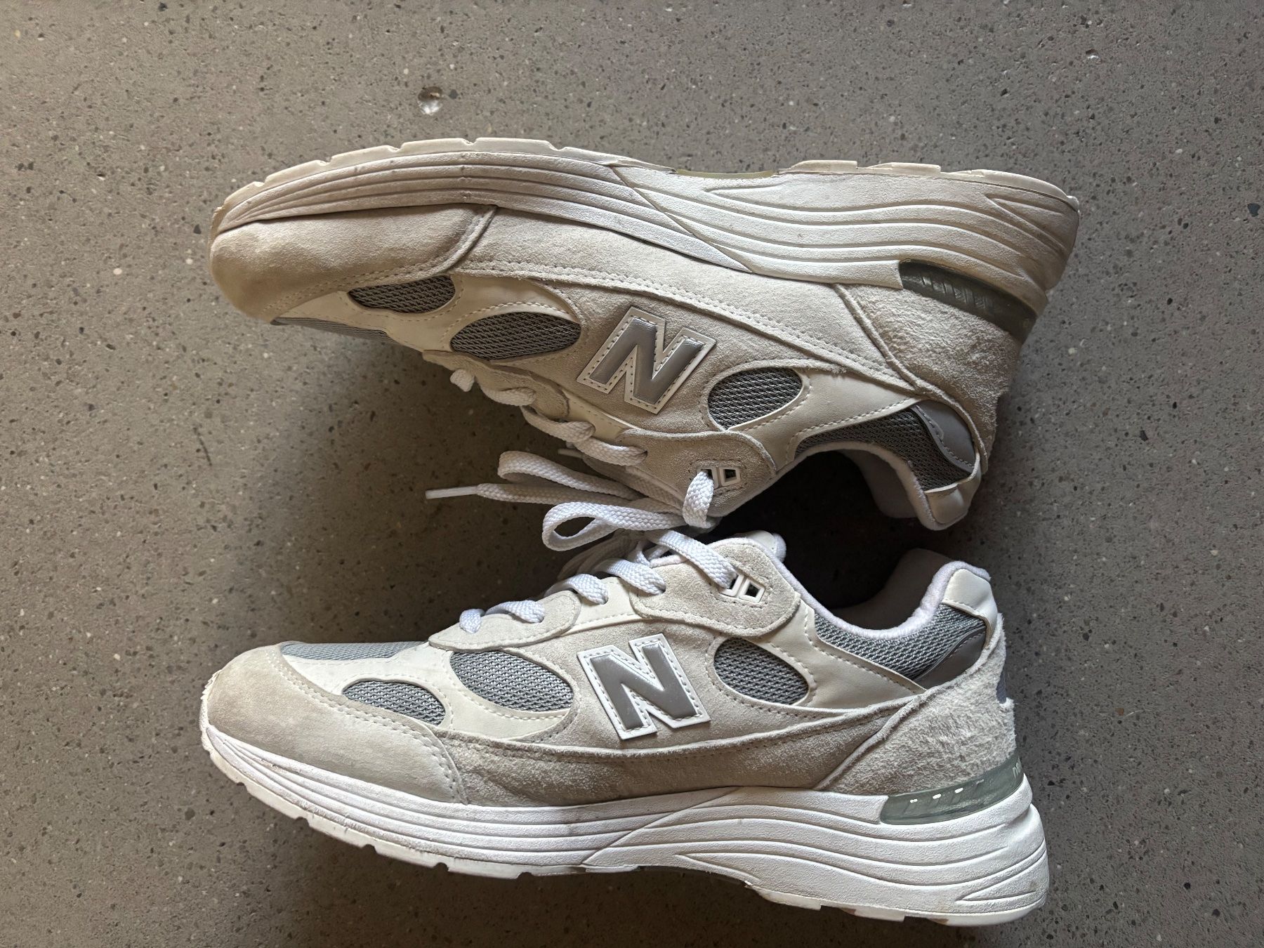 New Balance Scarpe da uomo: New Balance 992 Nimbus Cloud White – Nuovo (secondo la descrizione) da Schlieren venduto da lau_jvz6 4