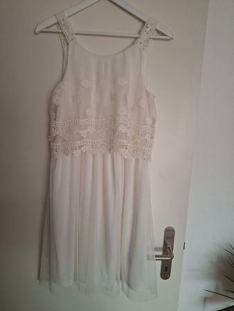 Sommerkleid weiss mit Spitze und Tüll guter Zustand