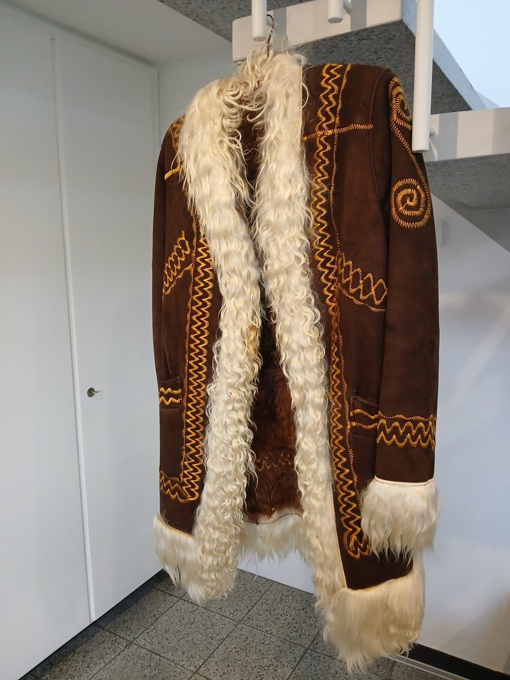 Vestes: Lammfell Jacke – D'occasion à Windisch par gemina
