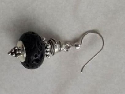 Orecchini pendenti & Orecchini a lobo: Silber Ohrhänger mit  Lavastein – Nuovo e nell'imballaggio originale da Winistorf venduto da acreativ2 3
