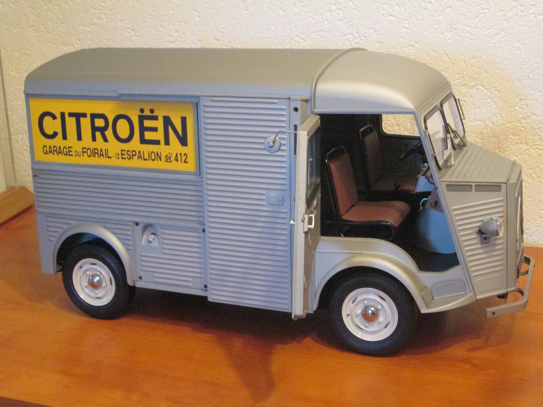 Pocher Modellini d'auto: Citroën Type H  1/8 – Nuovo (secondo la descrizione) da Bonfol venduto da zagato43e 5