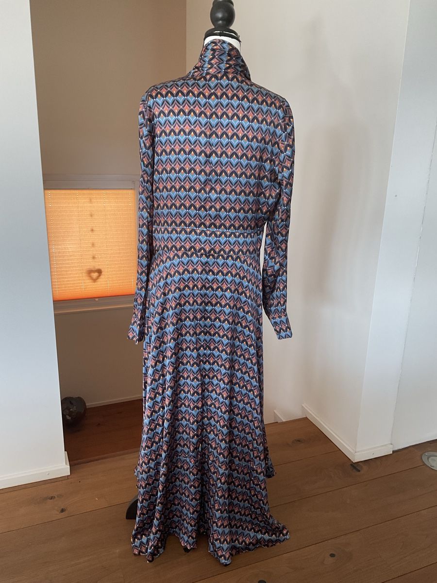 Dea Kudibal Vestiti: DEA KUDIBAL Seidenkleid, Grösse L, – Nuovo (secondo la descrizione) da Buchs ZH venduto da Automatic007 1