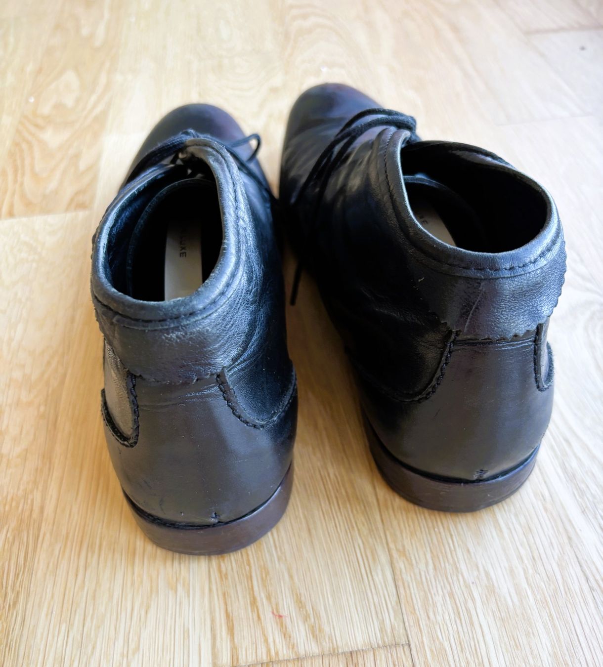 Scarpe da donna: Schwarzer Leder Schuhe – Usato da Riehen venduto da vendita 1
