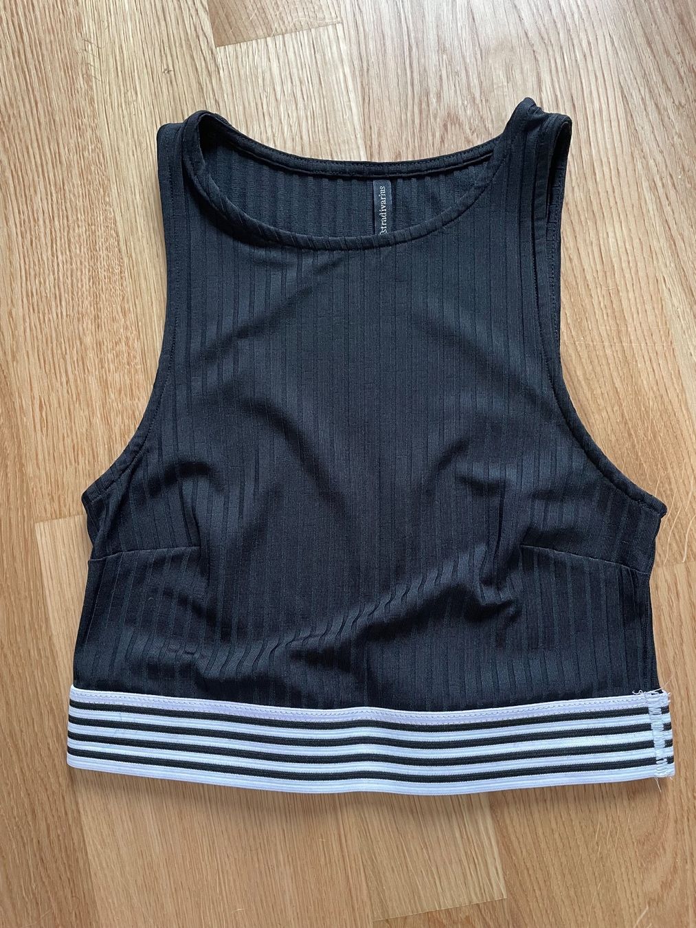 Stradivarius Top: Stradivarius Crop Top S – Usato da Dübendorf venduto da VSAngel