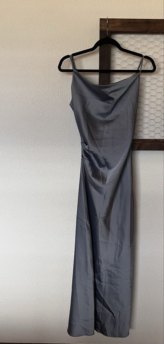 Robes: Hellblaues Abendkleid, ungebraucht Grösse S – Neuf avec emballage d'origine à Jenins par apfelapfel123 3