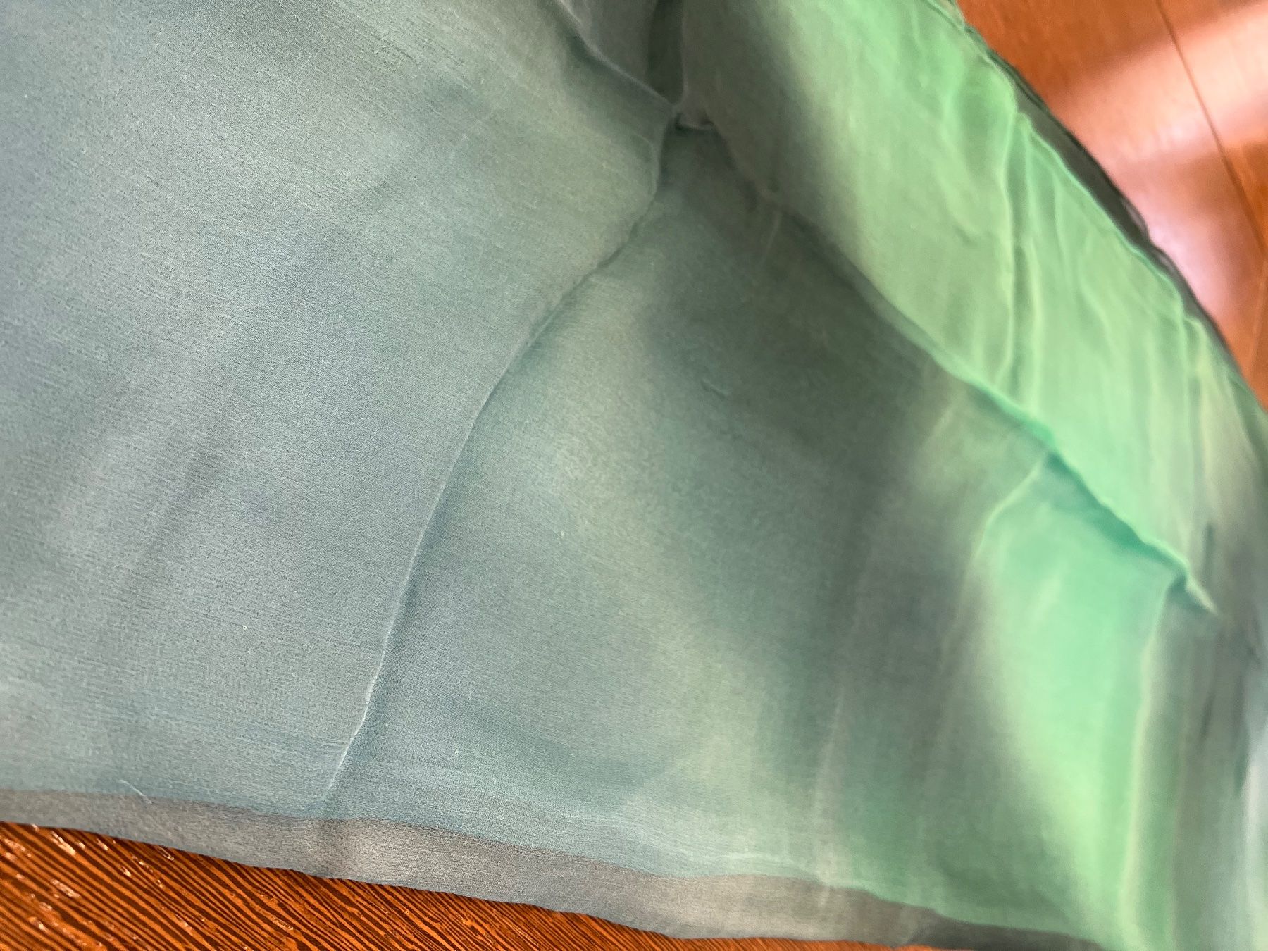 Foulard & Sciarpe: Foulard en soie design – Usato da Nyon venduto da stylevintage79 1