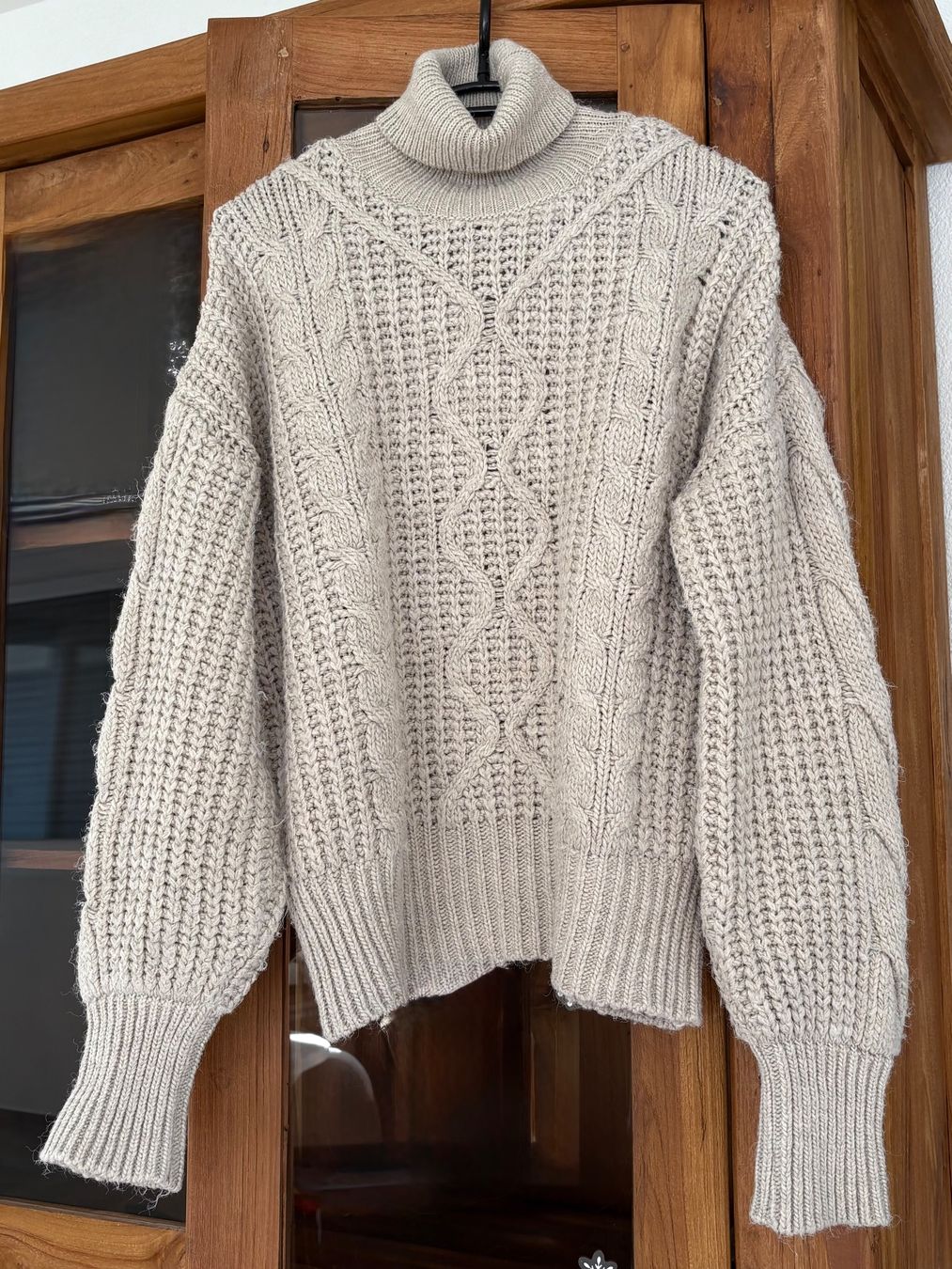 Maglioni & Felpe: Pullover weit Zopfmuster Strick Rollkragen Gr.S/M – Usato da Siblingen venduto da Vany_McDougall 5