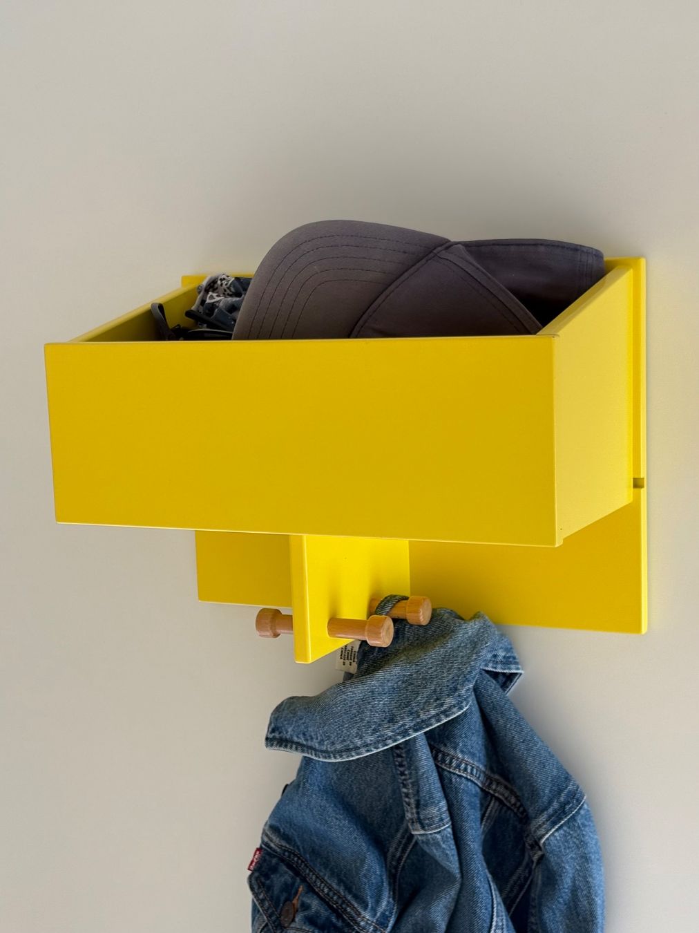 Jako-O Garderobe: Kindergarderobe gelb – Gebraucht aus Speicher von salix42