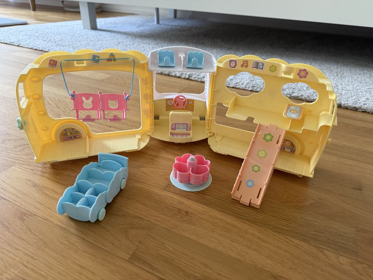 Sylvanian families Spielzeuge: Sylvanian Families Wohnmobil – Gebraucht aus Urdorf von CelineMu 1
