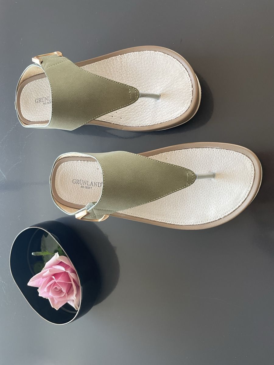 Damenschuhe: Flip Flops, Zehensandalen, 38, oliv – Gebraucht aus Zürich von Punkt... 2