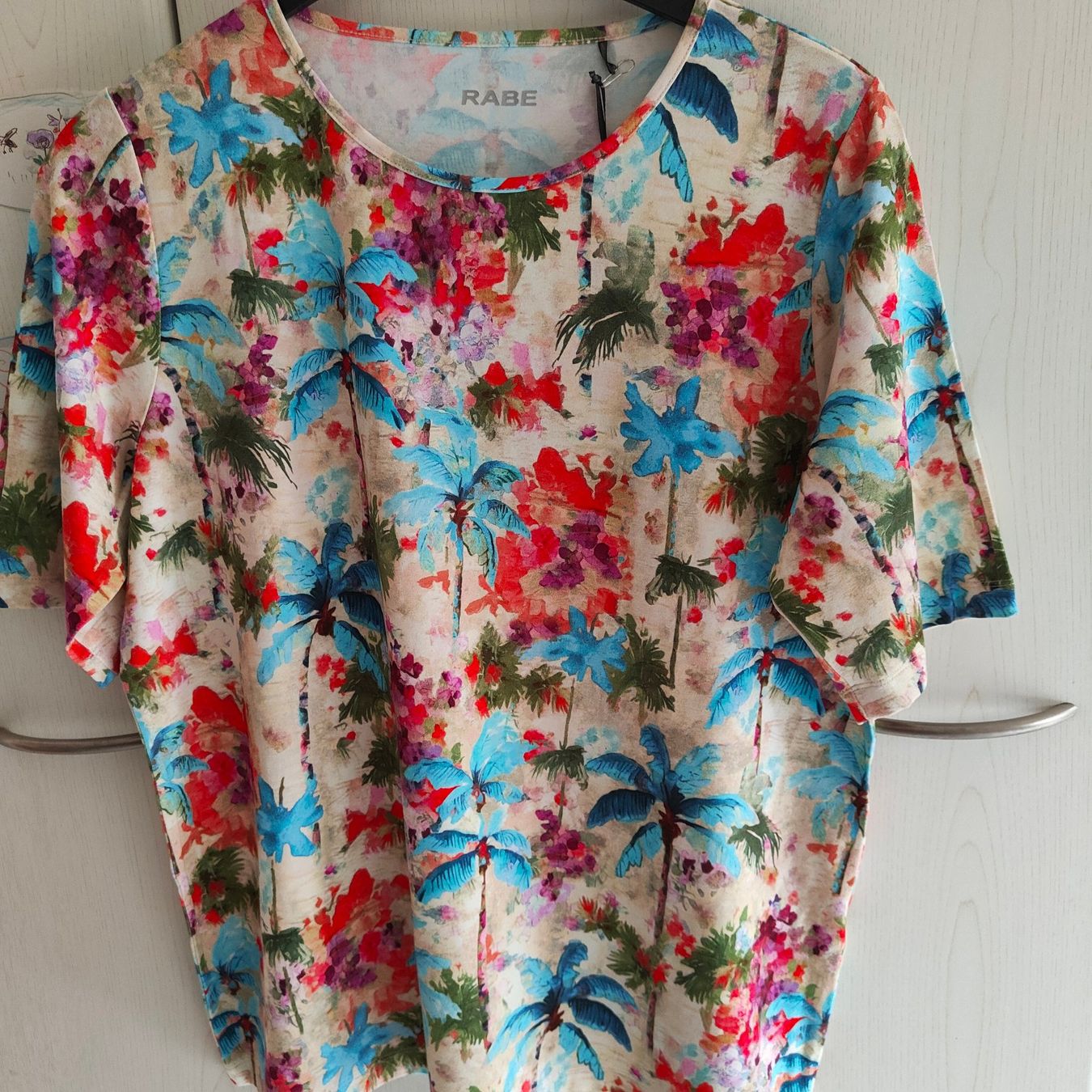 Rabe T-shirt: Buntes Sommershirt Rabe Gr. 46 Fr. 32.- – Nuovo e nell'imballaggio originale da Lohn SH venduto da flyerc9