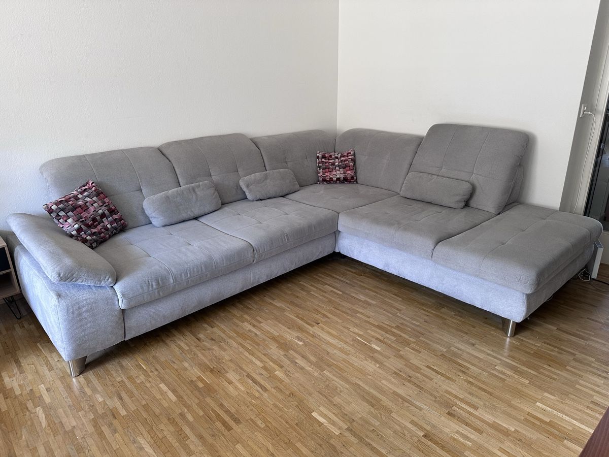 Sofas: Graues Ecksofa – D'occasion à Basel par vanelli35