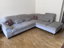 Graues Ecksofa