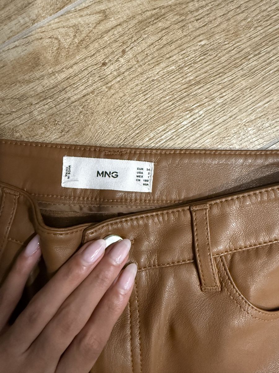 Mango Pantaloni: MANGO Lederhose - Top Zustand – Usato da St. Gallen venduto da kka_l9wg 1