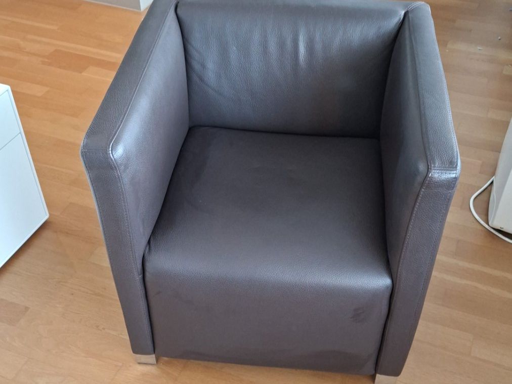 Sofas: Exklusives Wohnzimmer-Paket: Neuwertiges Design & High-End – Gebraucht aus Rorschach von Stirnrunzler 5