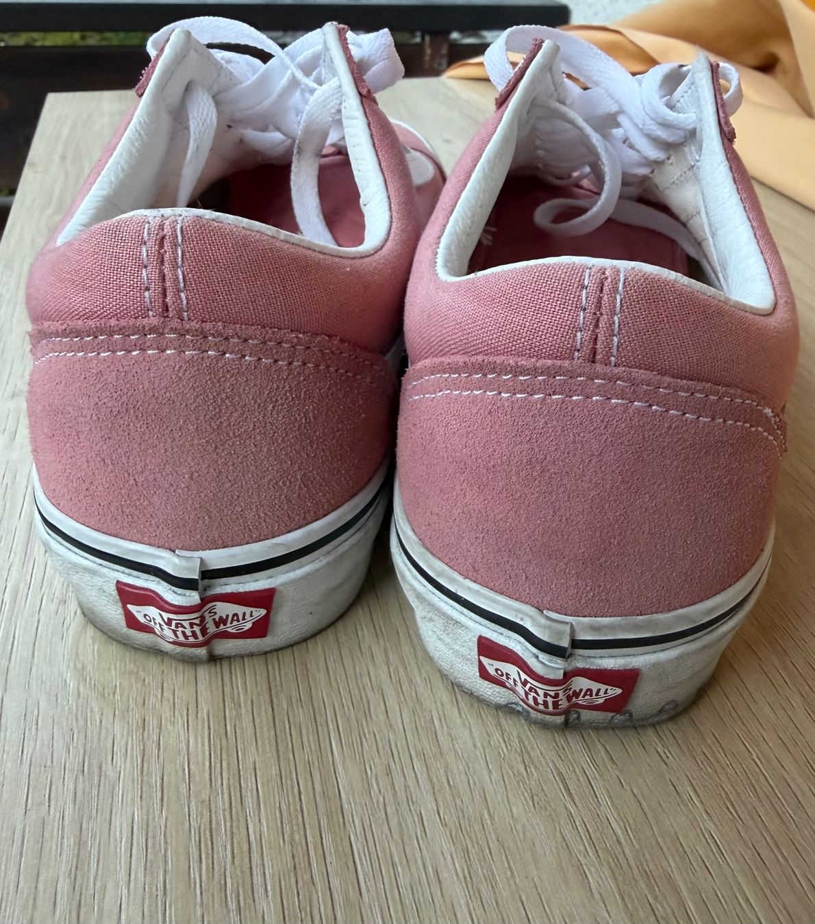 Vans Chaussures femmes: Vans Rose / Gr.40.5 – D'occasion à Zermatt par cacador 2
