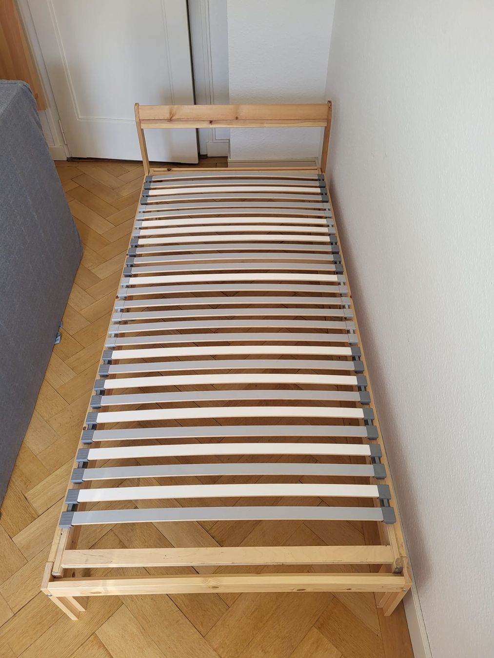 Ikea Letti: Lit Neiden + Sommier Lonset + Matelas Vadso – Usato da Genève venduto da beh_d27l 2