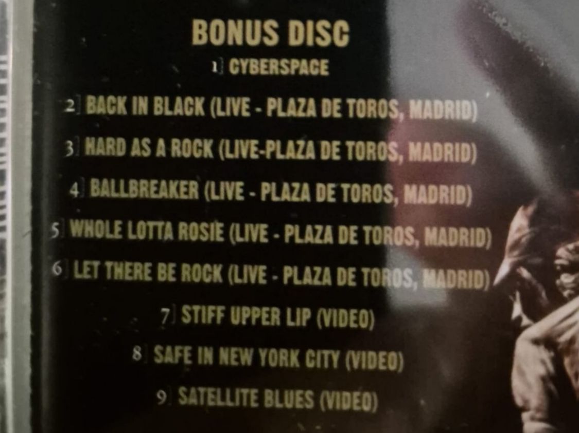 CDs: AC/DC - STIFF UPPER LIP - TOUR EDITION mit BONUS CD – D'occasion à Basel par Patiscat 2