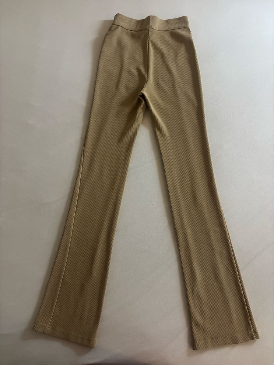 Bershka Pantaloni: pantalon Bershka – Usato da Vouvry venduto da sha_rk5q 1
