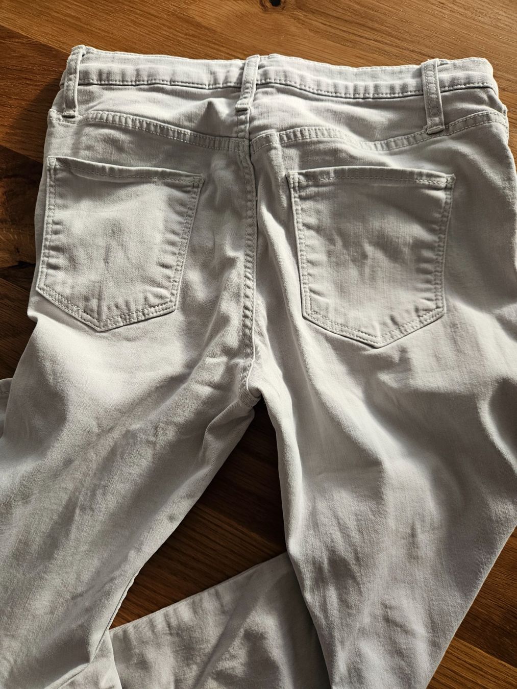 H&M Pantaloni: H&M Jeans grau,   Gr. 152-158 – Usato da Engelburg venduto da ynnoc19 2