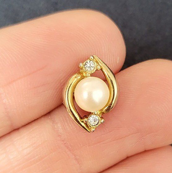 Orecchini pendenti & Orecchini a lobo: Ohrstecker in gold mit Perle, Einzelstück – Usato da Brugg AG venduto da Leona90
