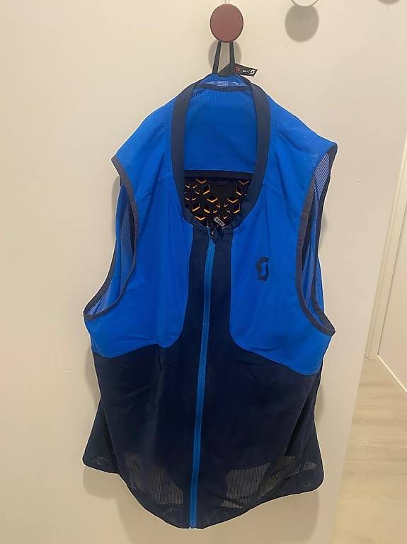 Protezioni & Imbottiture: scott airflow paraschiena xl uomo – Nuovo (secondo la descrizione) da locarno venduto da imu_k8bw 2