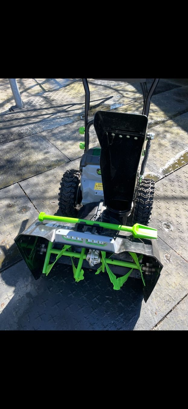 Tutte le macchine: Schneefräse EGO Power – Usato da Melchnau venduto da Alchemilla57