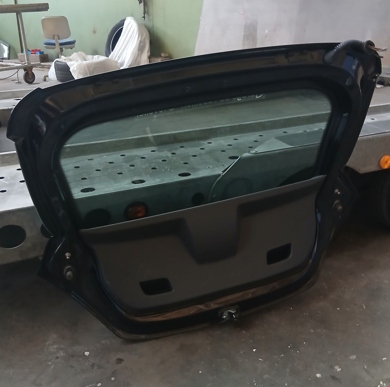 Opel Tutti pezzi di ricambio auto: Hayon Opel Corsa D – Usato da la heutte venduto da Auto-stock 1