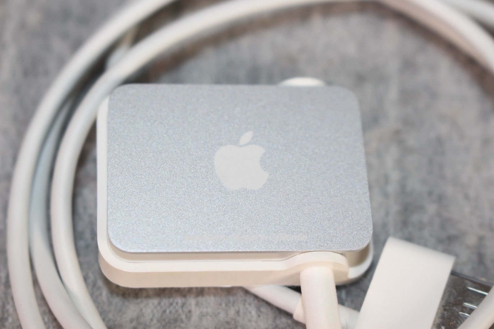 Apple Lettore multimediale portatile: APPLE iPOD Radio Remote Digital Audio Player 2006 – Usato da Zürich venduto da Samurai46 1
