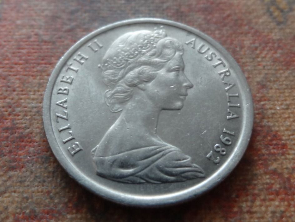 Tutti le monete: AUSTRALIA  5  Cents  1982 – Usato da Romanel-sur-Lausanne venduto da Swift13 1