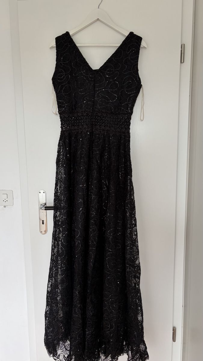 Vestiti: Elegantes schwarzes Abendkleid – Nuovo (secondo la descrizione) da Bern venduto da ece_nxk7 1