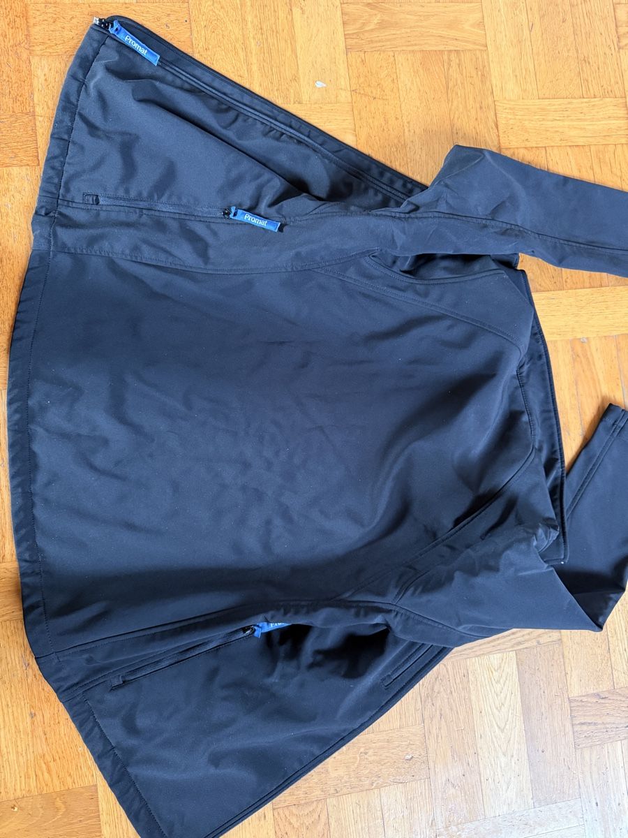 Giacche: Schwarze Softshell Jacke 140 – Usato da Amlikon-Bissegg venduto da Rose_Rose 3