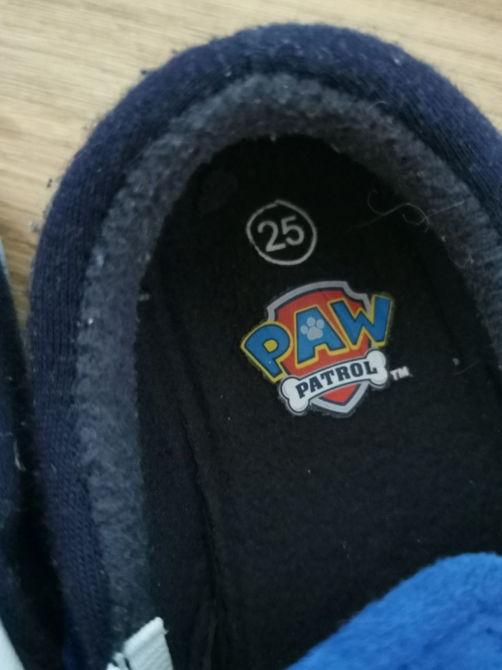 Schuhe für Jungen: Paw Patrol Hausschuhe Grösse 25 – Gebraucht aus Cham von julayla 2