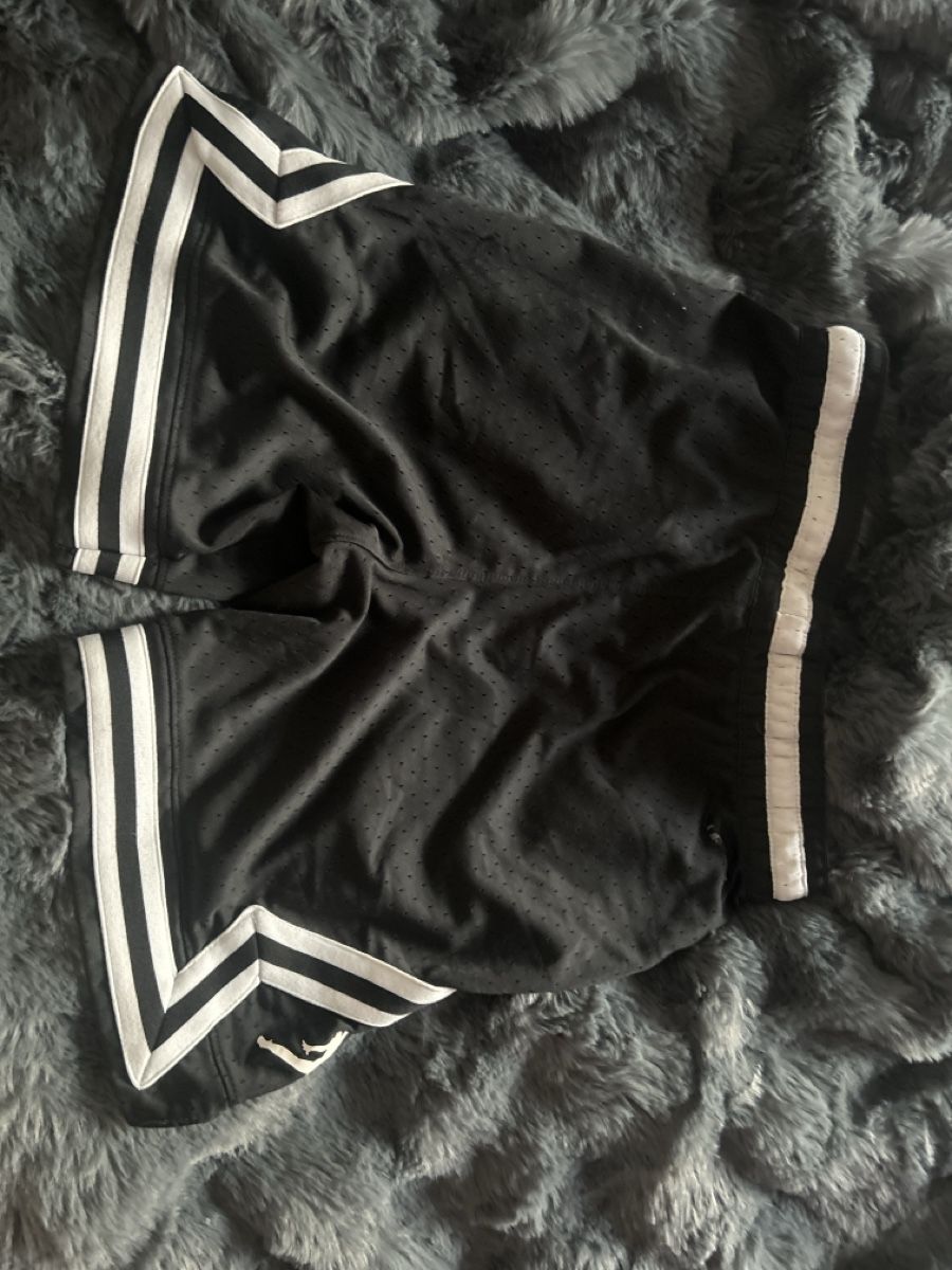 Pantaloni: Shorts jordan Real – Nuovo (secondo la descrizione) da Mont-sur-Lausanne venduto da _ValentinTuregano 2