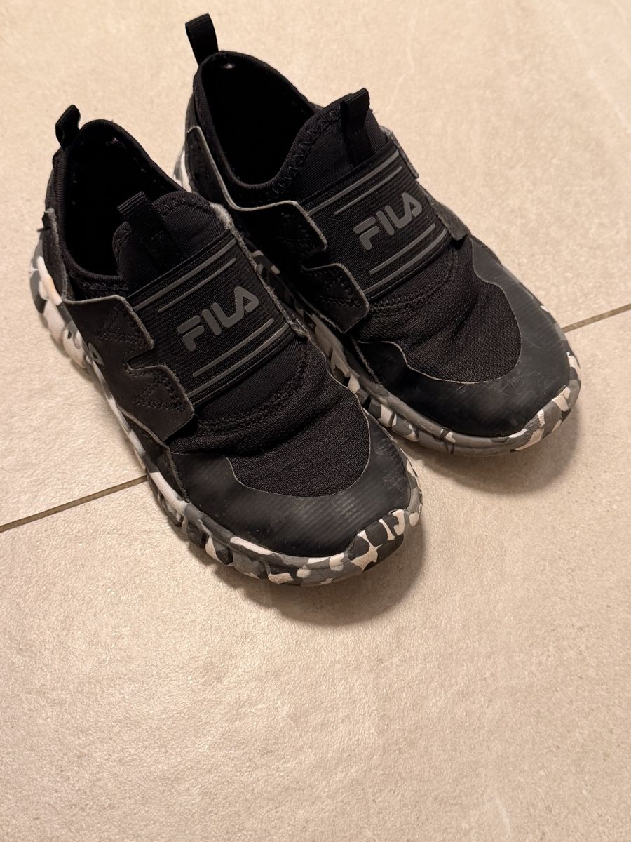 Puma Scarpe da uomo: Puma Sneaker, schwarz, 30 – Usato da Wilen b. Wil venduto da carpediem25