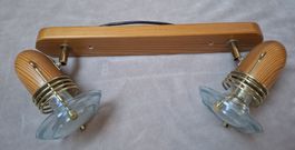Schöne Holz Lampe / Wandlampe