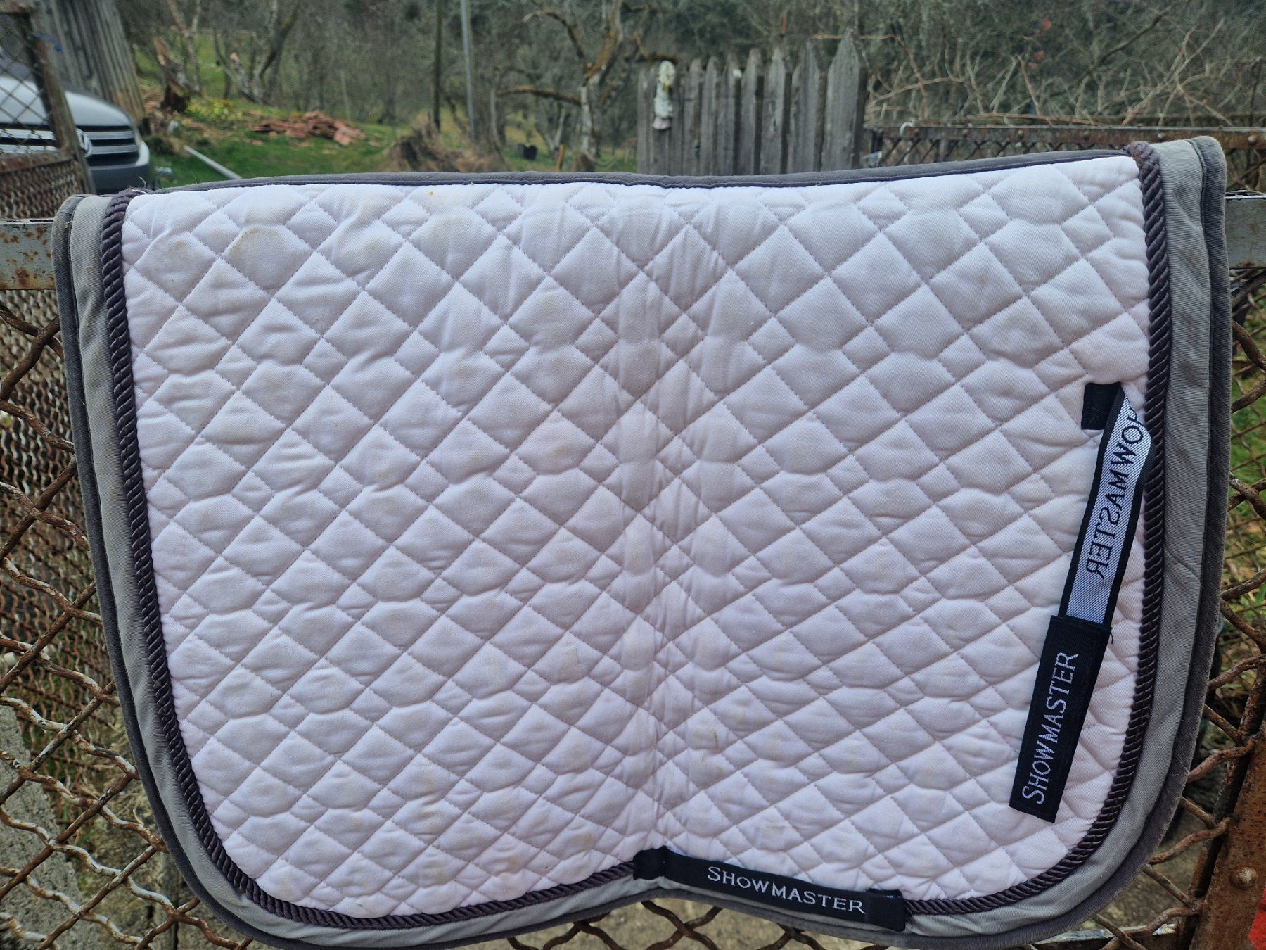 Sattel & Sattelzubehör: Chabraque tapis de selle – Neu (gemäss Beschreibung) aus Les Bois von ayanou04